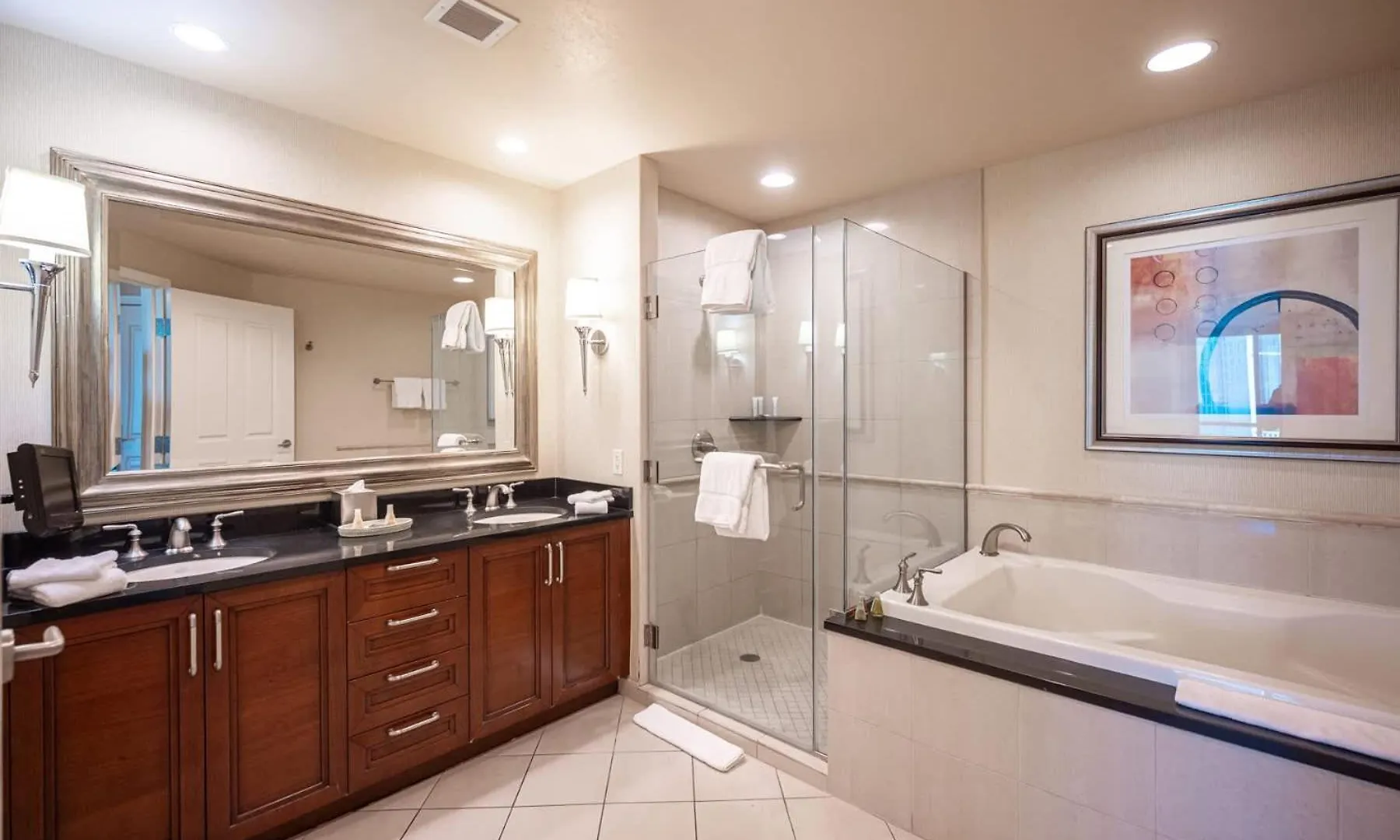 No Resort Fee Strip View Suite + Free Valet + Pool Las Vegas Holiday home